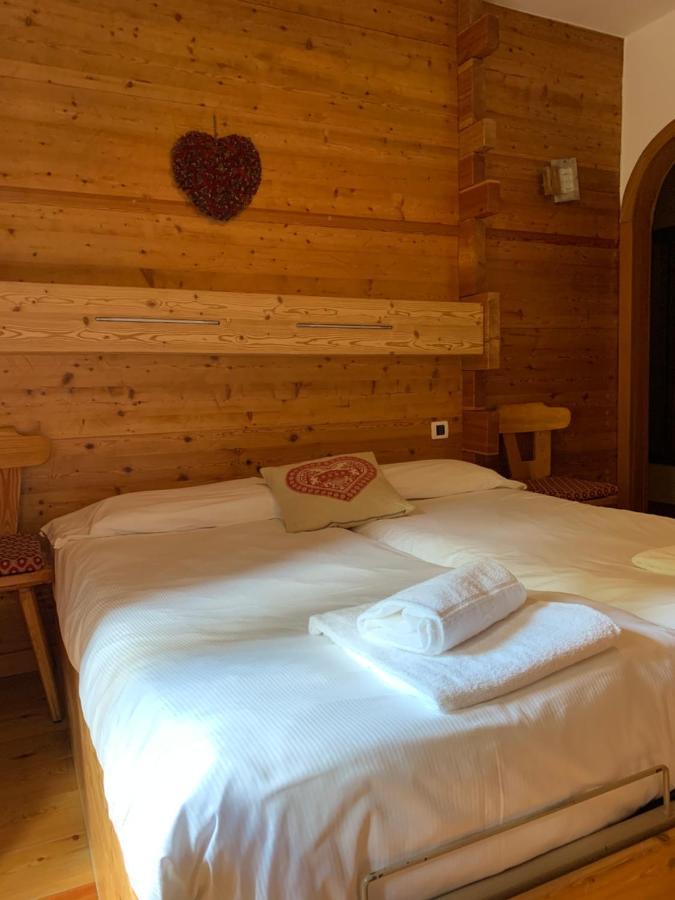 Hotel Capriolo Madesimo Bagian luar foto