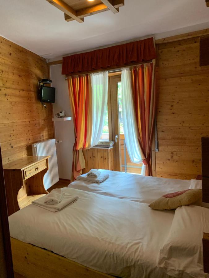 Hotel Capriolo Madesimo Bagian luar foto