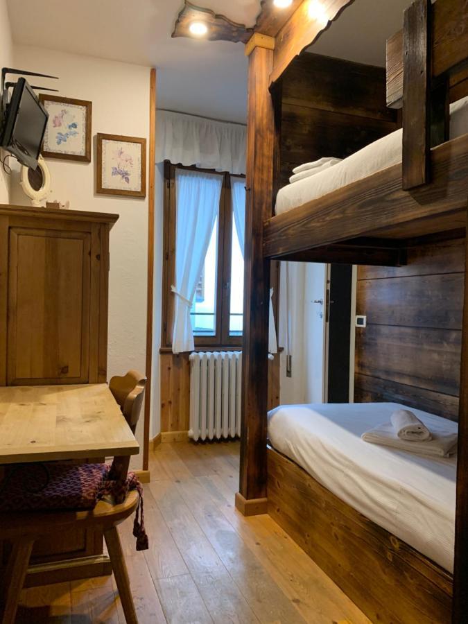 Hotel Capriolo Madesimo Bagian luar foto